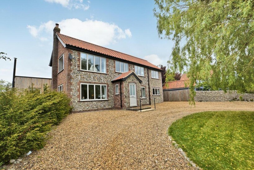 Holt Road, Langham NR25 5 bed detached house to rent - £2,650 pcm (£612 pw)