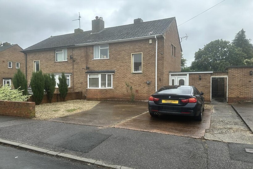 Triscombe Road, Taunton TA2 3 bed semi-detached house to rent - £1,395 pcm (£322 pw)