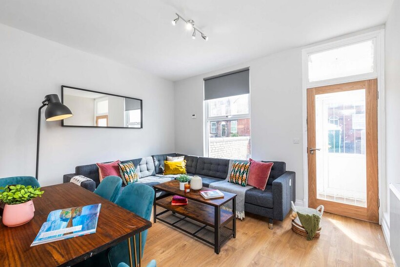 Broomfield Terrace, Leeds LS6 6 bed house to rent - £3,432 pcm (£792 pw)