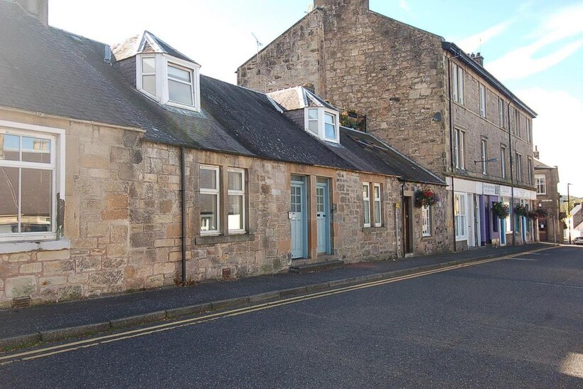 Main Street, Cambusbarron, Stirling, FK7 2 bed cottage to rent - £975 pcm (£225 pw)