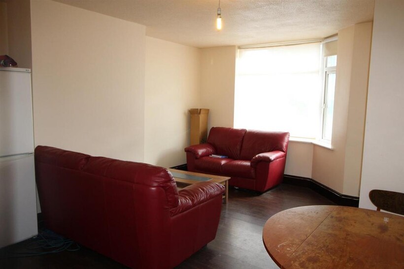 *£106pppw excl bills* Beeston, Road... 3 bed semi-detached house to rent - £5,989 pcm (£1,382 pw)