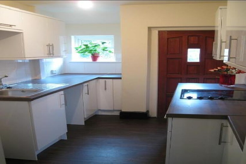*£106pppw excl bills* Beeston, Road... 3 bed semi-detached house to rent - £5,989 pcm (£1,382 pw)