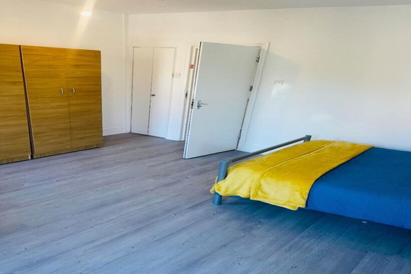 Rectory Road, Southall 1 bed in a house share to rent - £950 pcm (£219 pw)
