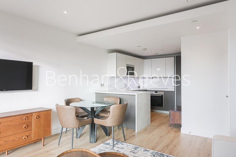 Beadon Road, Hammersmith W6 1 bed apartment to rent - £2,700 pcm (£623 pw)