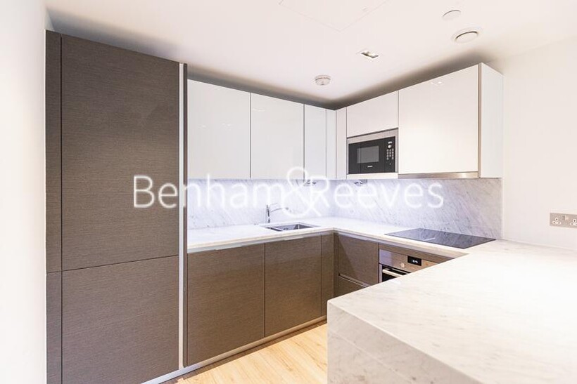 Glenthorne Road, Hammersmith W6 2 bed apartment to rent - £3,350 pcm (£773 pw)