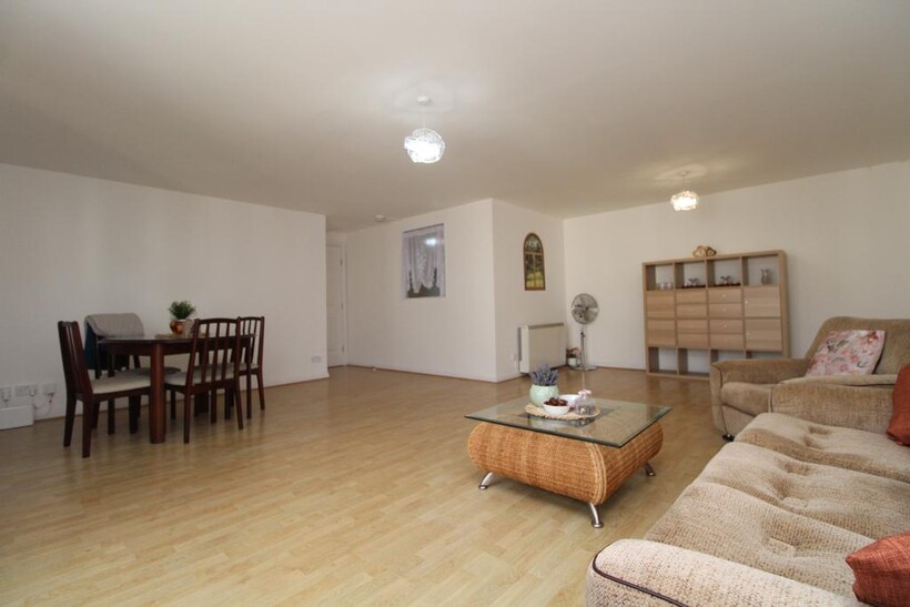 Wallace Street, Glasgow G5 3 bed flat to rent - £1,450 pcm (£335 pw)