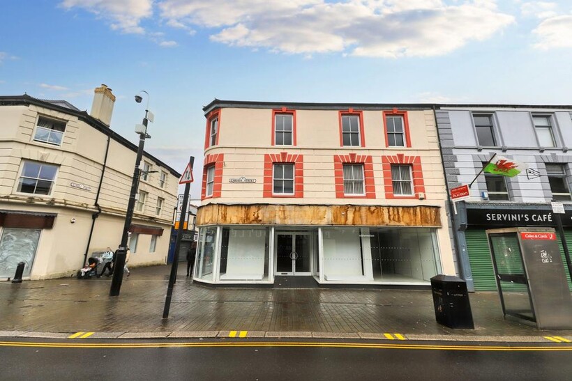 Aberdare CF44 End of terrace house to rent - £1,417 pcm (£327 pw)