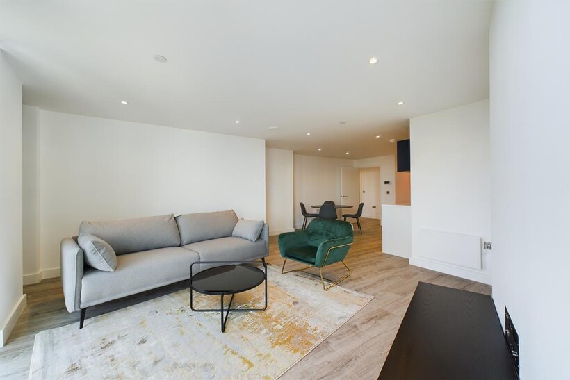 at Manchester, Three60, 11... 2 bed apartment to rent - £1,900 pcm (£438 pw)