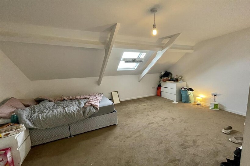 Brighton Grove, Newcastle Upon Tyne 3 bed flat to rent - £1,550 pcm (£358 pw)