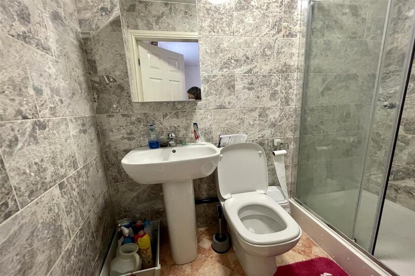 Brighton Grove, Newcastle Upon Tyne 3 bed flat to rent - £1,550 pcm (£358 pw)
