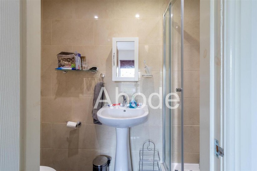 Hyde Park Terrace, Hyde Park, Leeds 6 bed house to rent - £3,640 pcm (£840 pw)