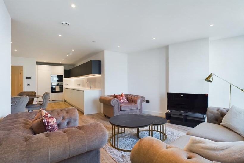 at Manchester, Three60, Silvercroft... 2 bed apartment to rent - £2,200 pcm (£508 pw)