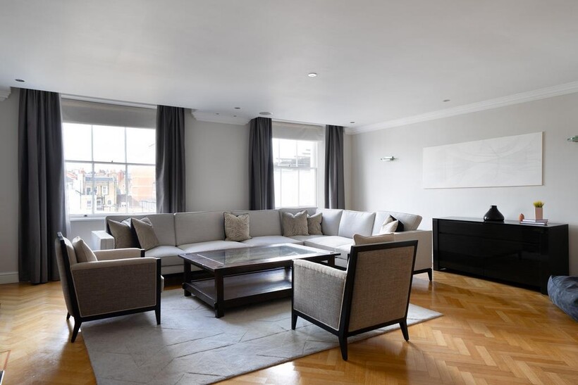 Charles Street, London, W1J 5 3 bed apartment to rent - £11,917 pcm (£2,750 pw)