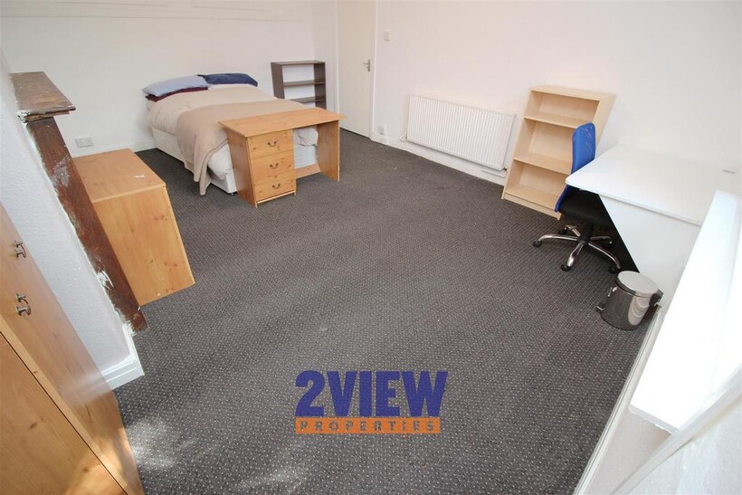 Moorland Road, Hyde Park, Leeds 10 bed house to rent - £5,633 pcm (£1,300 pw)