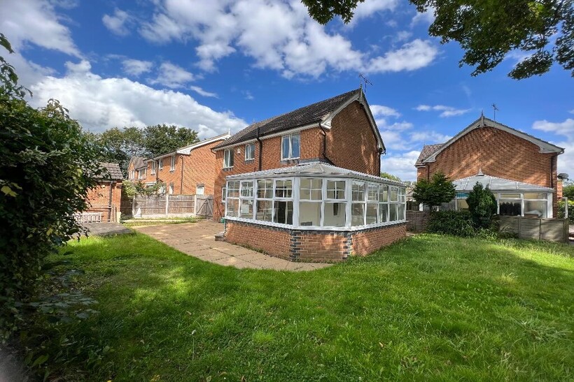 Walkers Mount, Leeds LS6 4 bed detached house to rent - £1,700 pcm (£392 pw)