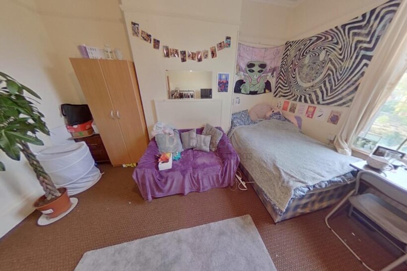 4 Buckingham Mount, Headingley, Leeds... 6 bed terraced house to rent - £2,860 pcm (£660 pw)
