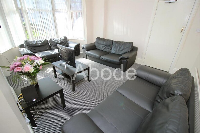 St Michaels Villas, Headingley, Leeds 9 bed house to rent - £4,160 pcm (£960 pw)