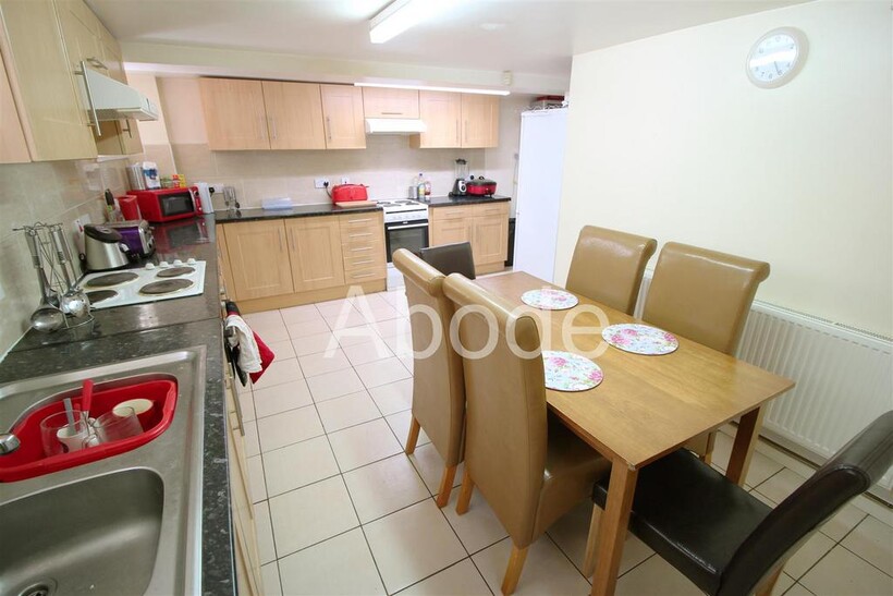 St Michaels Villas, Headingley, Leeds 9 bed house to rent - £4,160 pcm (£960 pw)