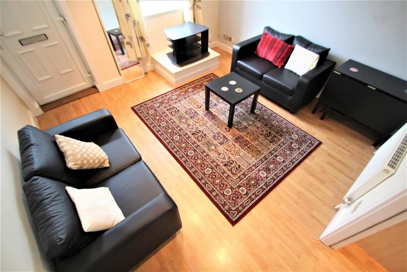 Granby View, Headingley, Leeds, LS6 3AT 4 bed semi-detached house to rent - £2,167 pcm (£500 pw)