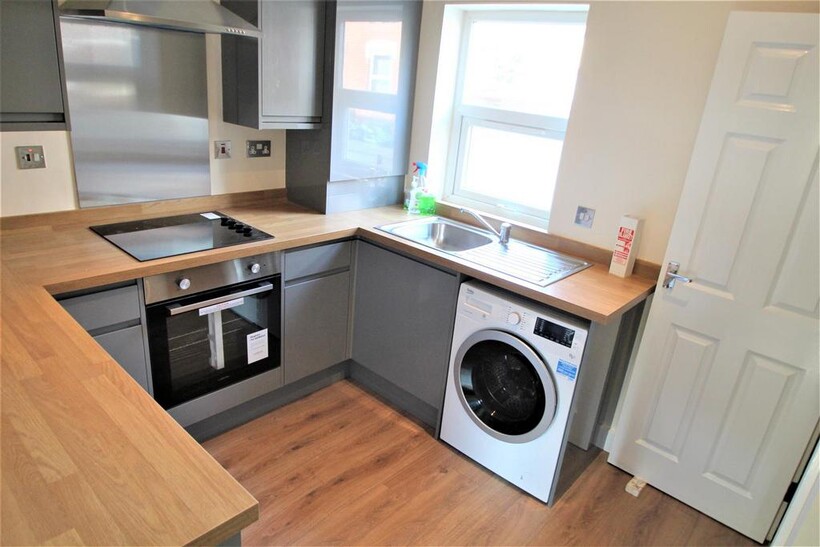 Granby View, Headingley, Leeds, LS6 3AT 4 bed semi-detached house to rent - £2,167 pcm (£500 pw)