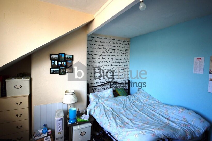 26 Royal Park Avenue, Hyde Park... 3 bed property to rent - £1,521 pcm (£351 pw)