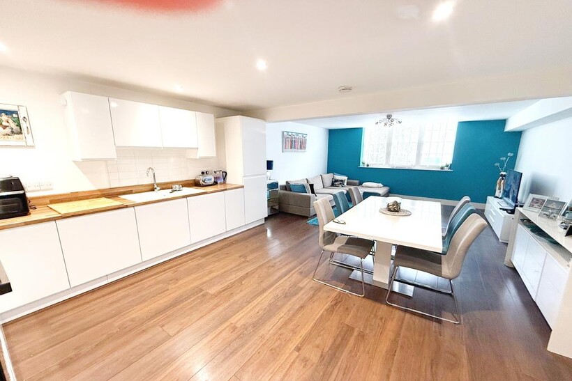 Stone Street, Brighton BN1 1 bed flat to rent - £1,650 pcm (£381 pw)
