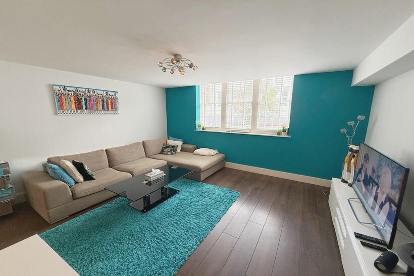 Stone Street, Brighton BN1 1 bed flat to rent - £1,650 pcm (£381 pw)