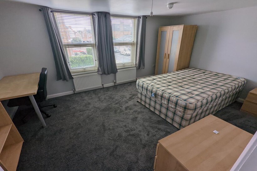 De Beauvoir Road, Reading RG1 6 bed terraced house to rent - £3,750 pcm (£865 pw)