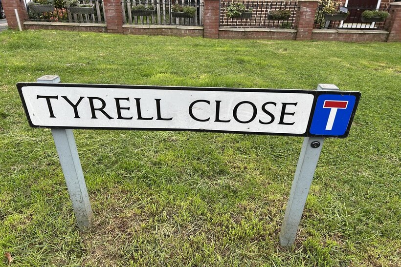 Tyrell Close, Harrow HA1 4 bed semi-detached house to rent - £3,000 pcm (£692 pw)