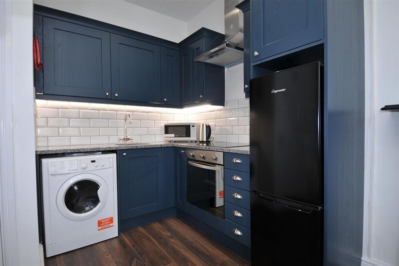 18 Addison Rd F1003.JPG