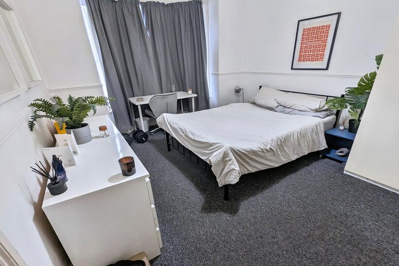 London Road, Reading RG1 7 bed terraced house to rent - £3,850 pcm (£888 pw)