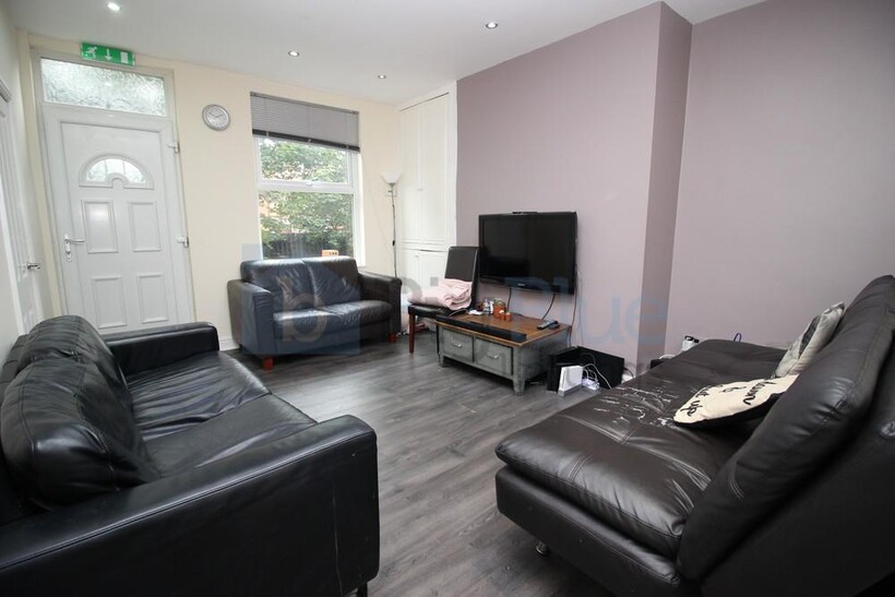 47 Chestnut Avenue, Hyde Park, Leeds LS6 7 bed terraced house to rent - £4,671 pcm (£1,078 pw)