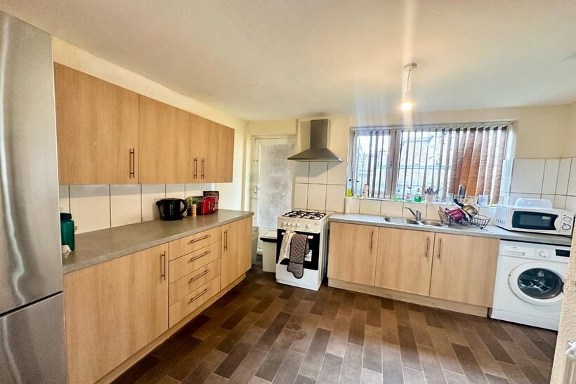 Forsythia Gardens, Nottingham... 4 bed terraced house to rent - £2,322 pcm (£536 pw)