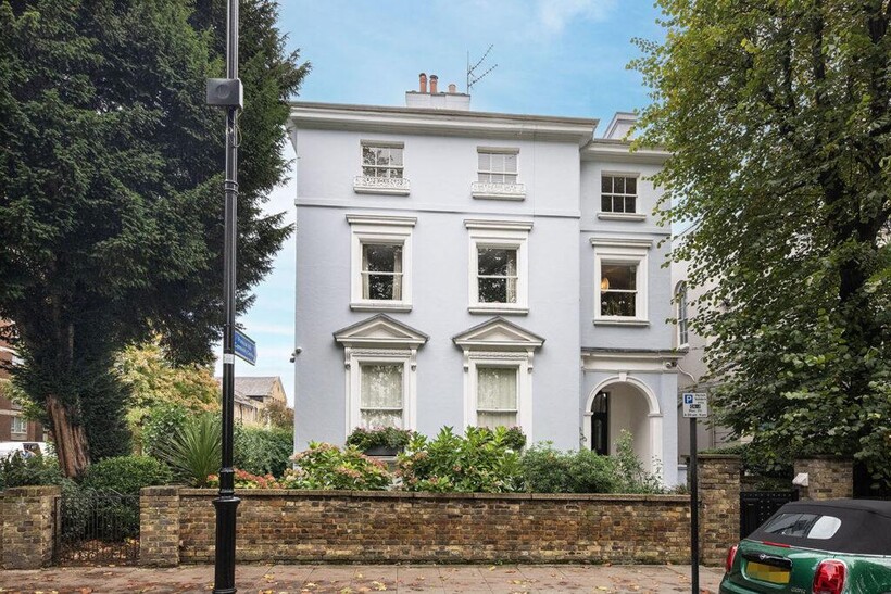 Regents Park Road, Primrose Hill... 4 bed apartment to rent - £18,417 pcm (£4,250 pw)