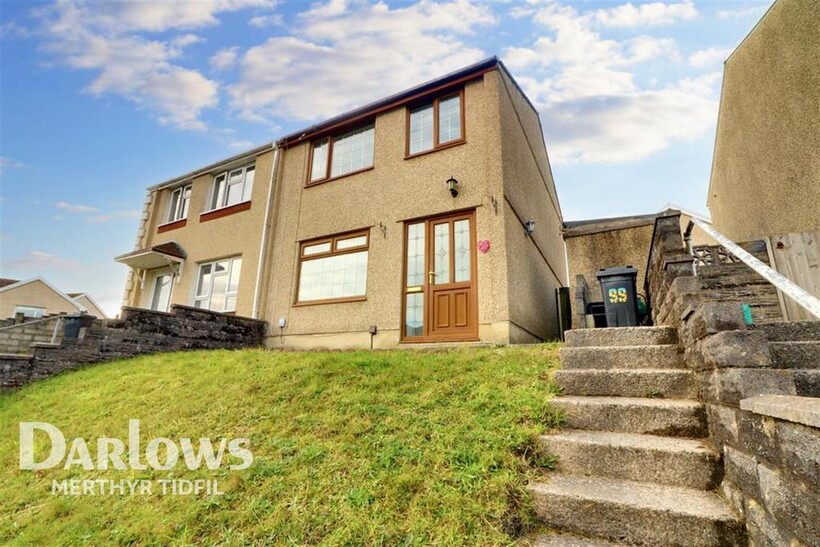 Beacons View, Neath 3 bed semi-detached house to rent - £850 pcm (£196 pw)