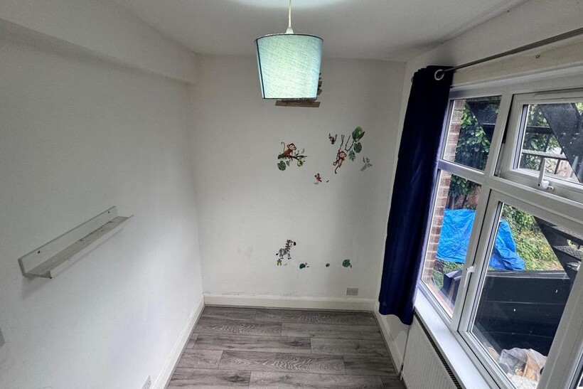 Barnhill Road, Wembley HA9 2 bed ground floor maisonette to rent - £1,750 pcm (£404 pw)