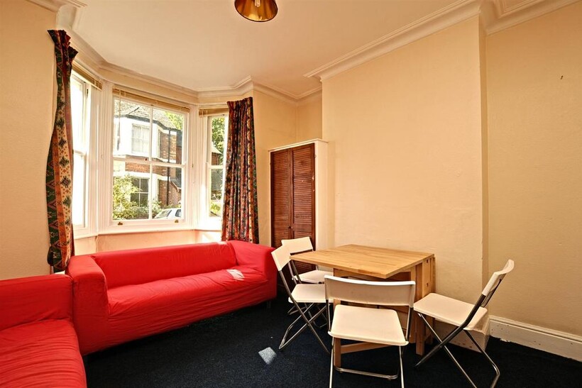 Boulter Street 5 bed house to rent - £3,683 pcm (£850 pw)