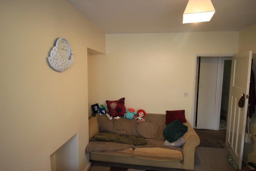 Windermere Road, Reading RG2 2 bed flat to rent - £1,295 pcm (£299 pw)