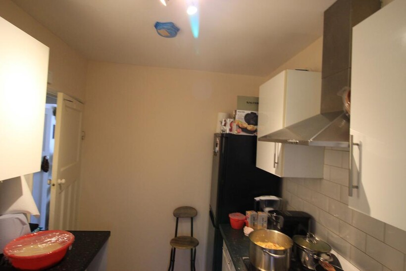 Windermere Road, Reading RG2 2 bed flat to rent - £1,295 pcm (£299 pw)