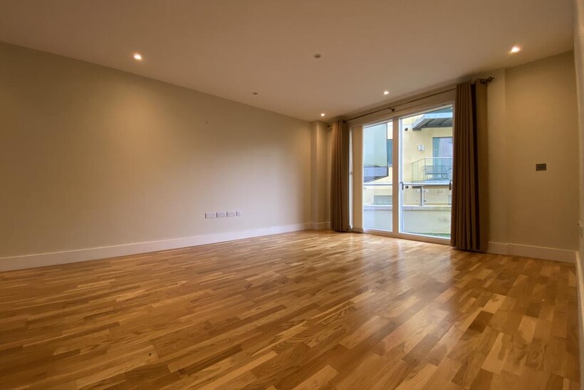 Pope Street, Dorchester DT1 2 bed apartment to rent - £1,250 pcm (£288 pw)