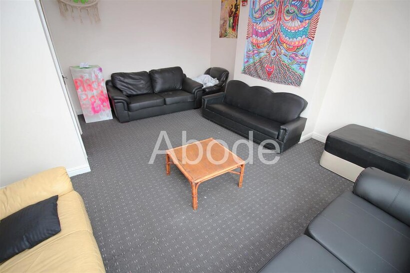 Regent Park Terrace, Hyde Park, Leeds 9 bed house to rent - £5,070 pcm (£1,170 pw)