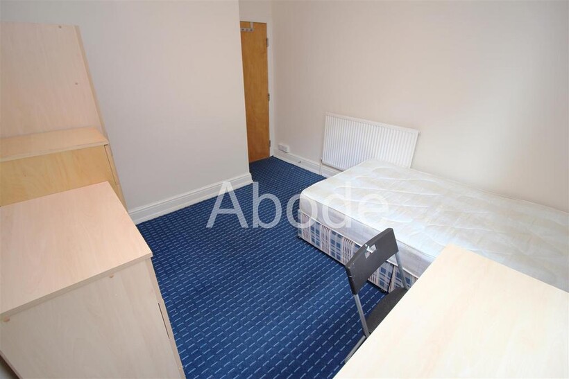 Regent Park Terrace, Hyde Park, Leeds 9 bed house to rent - £5,070 pcm (£1,170 pw)