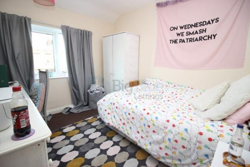 7 Newport View, Leeds LS6 5 bed semi-detached house to rent - £2,318 pcm (£535 pw)