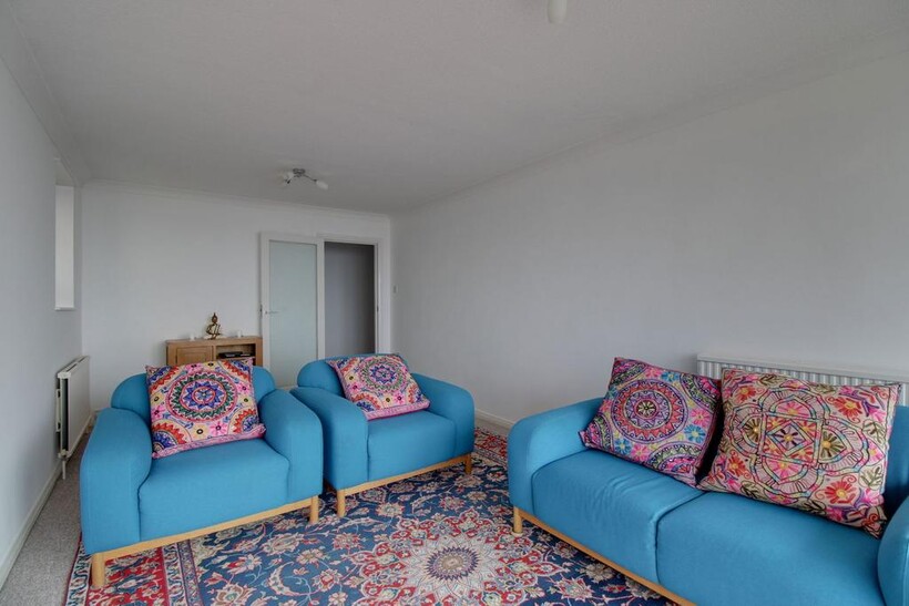 Kingsway, Hove BN3 2 bed flat to rent - £1,695 pcm (£391 pw)