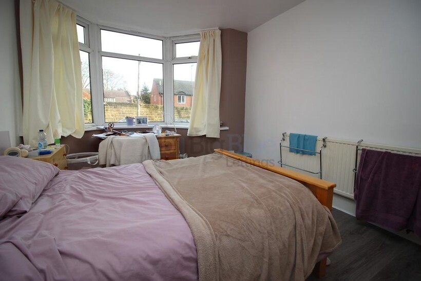 86 Chapel Lane, Headingley, Leeds LS6 4 bed semi-detached house to rent - £1,820 pcm (£420 pw)