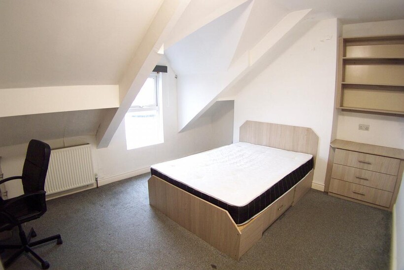 Walmsley Road, Leeds 5 bed house to rent - £607 pcm (£140 pw)