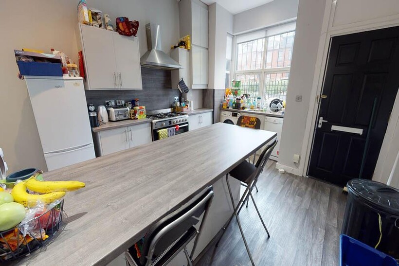 Ebor Mount, Leeds 6 bed house to rent - £663 pcm (£153 pw)