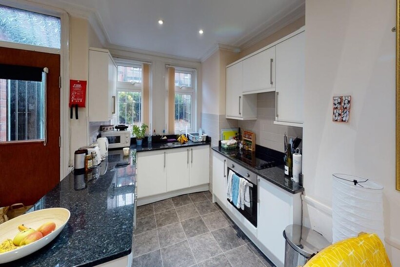 Pearson Terrace, Leeds 3 bed house to rent - £650 pcm (£150 pw)