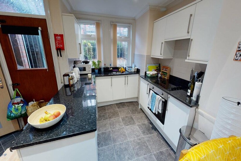 Pearson Terrace, Leeds 3 bed house to rent - £650 pcm (£150 pw)