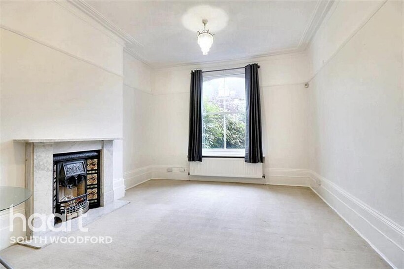 Cleveland Road, South Woodford, E18 5 bed semi-detached house to rent - £4,500 pcm (£1,038 pw)